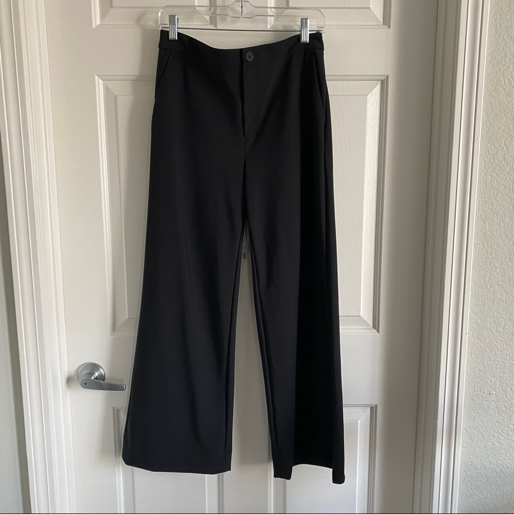 Banana Republic Wide Leg Cropped Packable Performance Pant